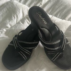 Black silver wedges